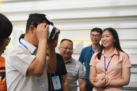 國(guó)家標(biāo)準(zhǔn)GB/T 8478《鋁合金門窗》審查會(huì)在佛山順利召開(圖10) 國(guó)家標(biāo)準(zhǔn)GB/T 8478《鋁合金門窗》審查會(huì)在佛山順利召開(圖10)