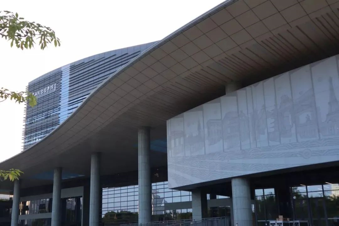 中亞工程案例展示丨坐書(shū)鄉(xiāng)觀(guān)日出日落，賞機(jī)場(chǎng)云卷云舒(圖3)